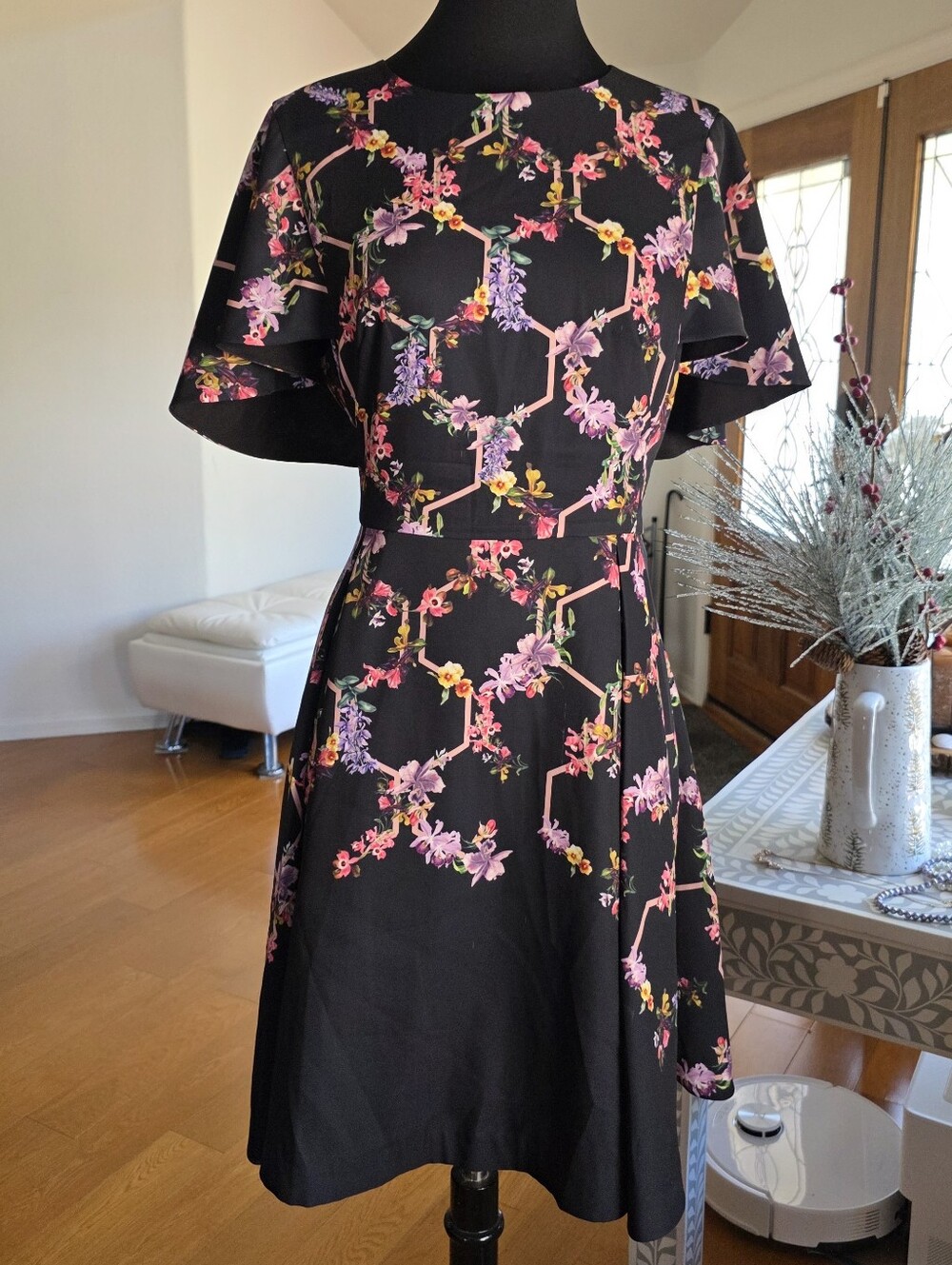🍒TED BAKER🍒 CAPE DRESS - Picture 4 of 8
